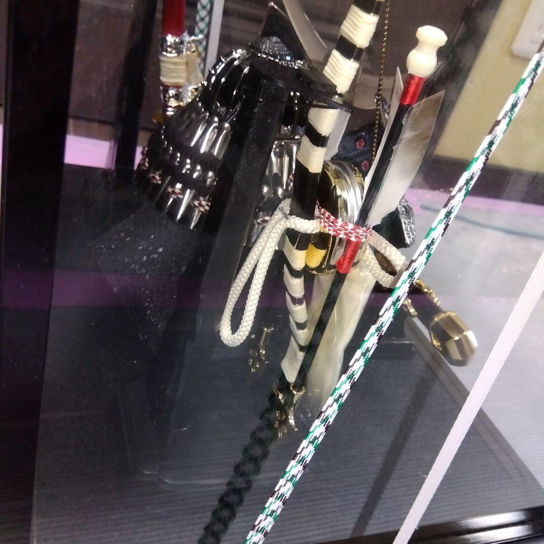 未使用日本人形節句人形8号行平燻し銀伊達兜弓太刀 横太刀付黒塗四方ケース銀ライン