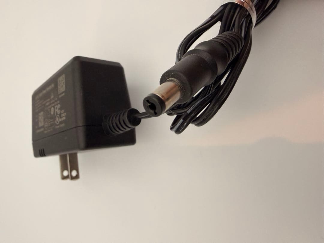 東芝 REGZA ポータブルDVDプレーヤー SD-P1010S ＋DVD5枚