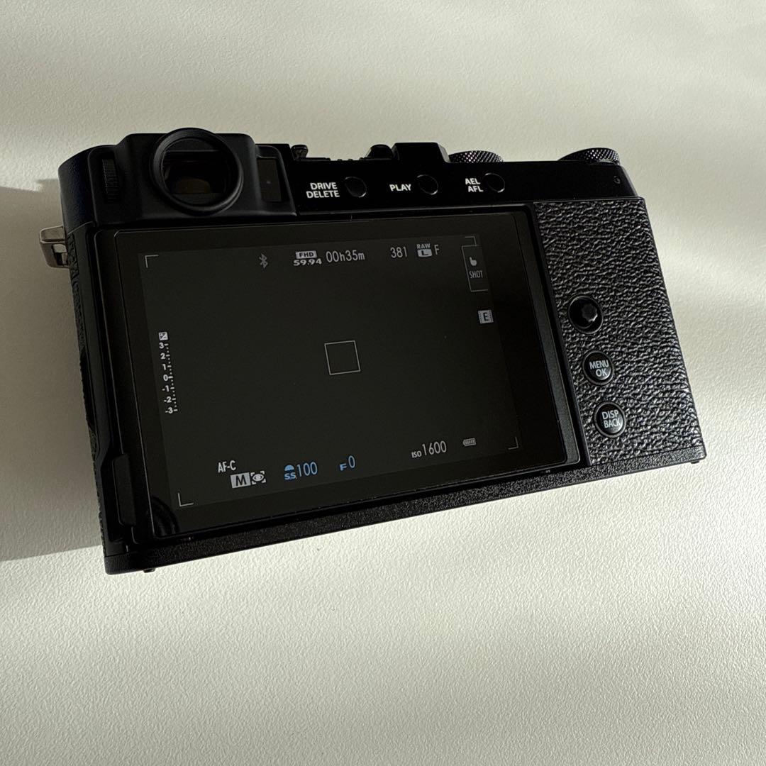 【ぽっぽ】FUJIFILM X-E4 ミラーレス一眼 本体