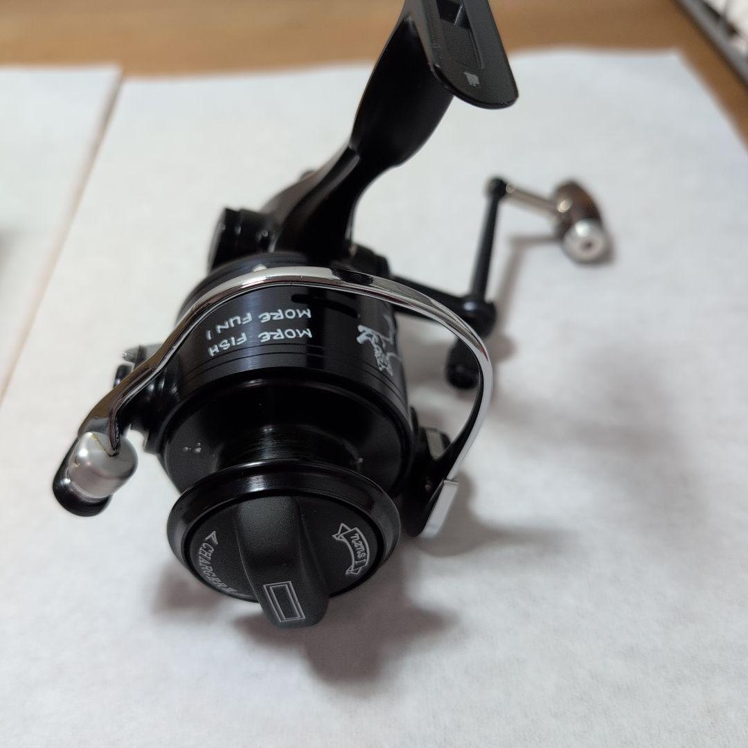 マ*ル様 五十鈴工業　スピニングリール　CHARGERIII　B/G