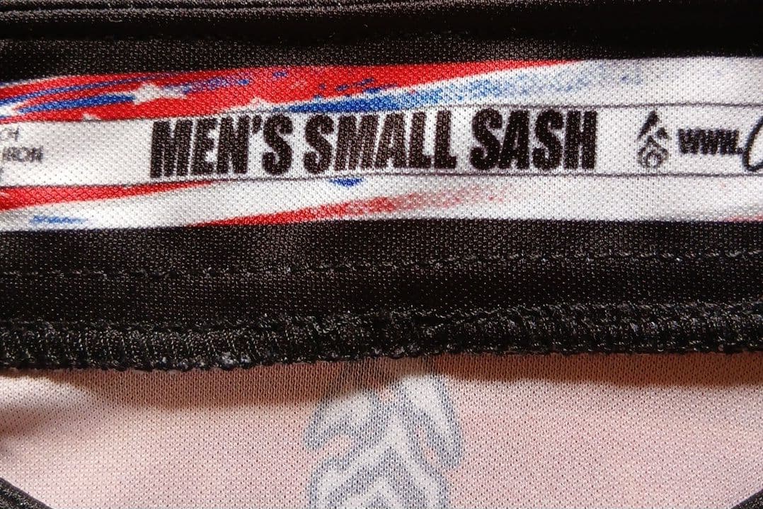 ✨日本未発売✨ブランズウィック　サイズM　 レッド　竜巻　USA製　ボウリング