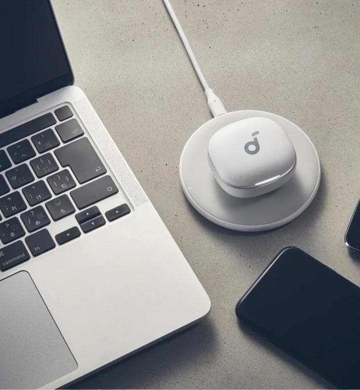 完全ワイヤレスイヤホン ☆ Anker ヘルスモニタリング/ノイズキャンセリング