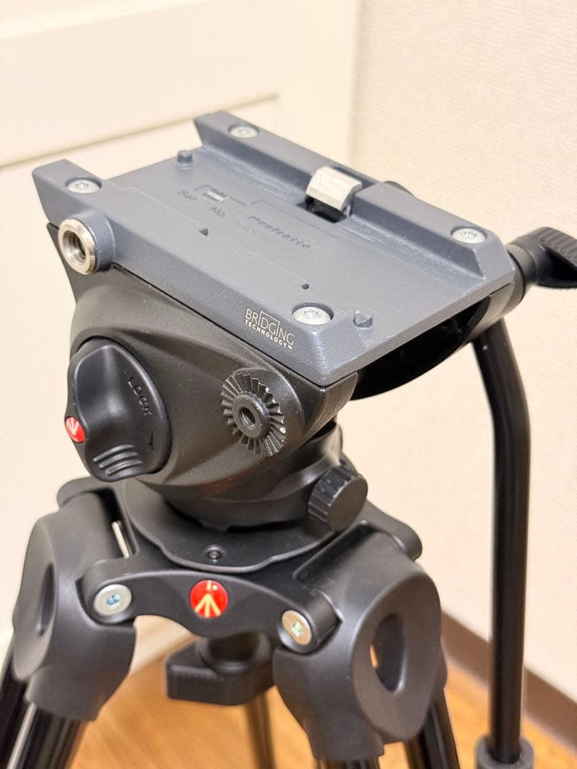 マンフロット三脚 Manfrotto MVT502AM, MVM500A