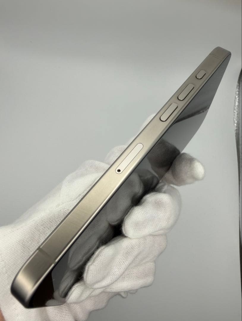 【極美品】iPhone16 Pro 1TB デザートチタニウムSIMフリー