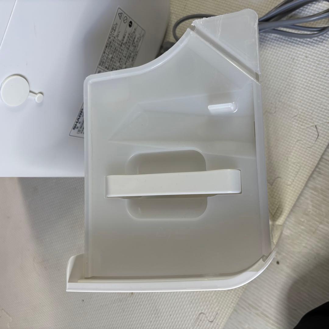 シャープ　CV-N120-W 除湿機　2022年製