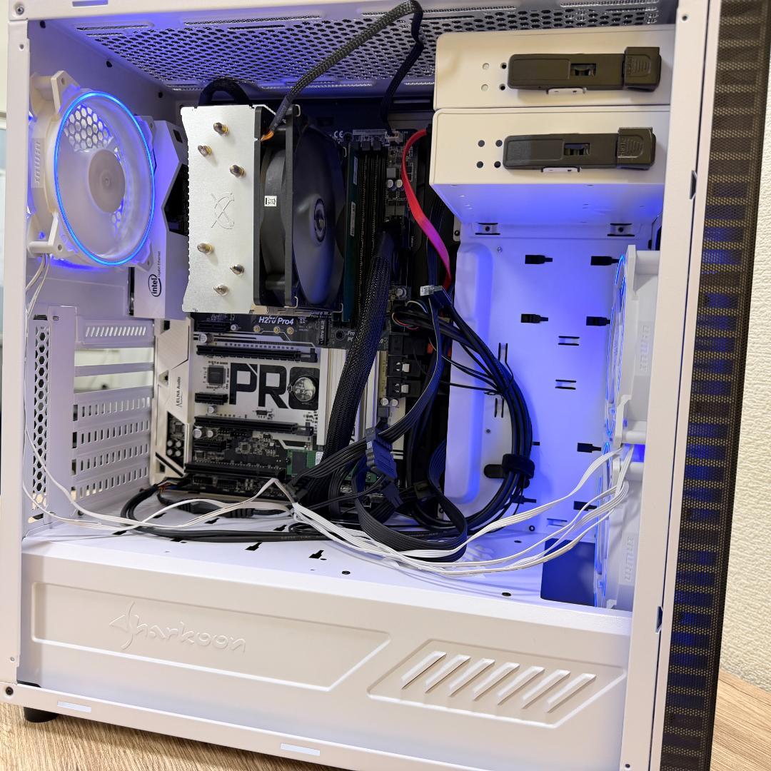 特価 ミドルタワーPC i7-7700K/SSD 256GB/HDD 500GB