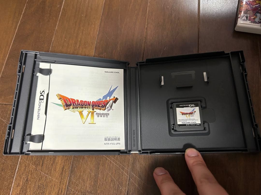 はぐれメタル ds ＋ドラクエ4.5.6.9.M2 ＋充電器＋おまけ