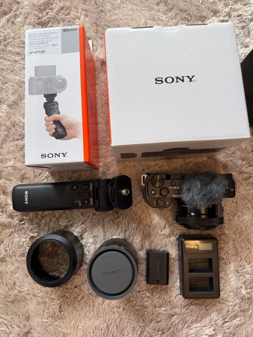 美品SONY ZV-E10 （SEL50F18/SELP1650）純正グリップ他