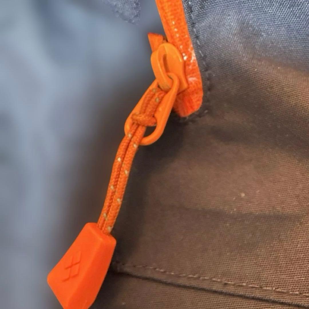 美品　人気モデル　モンベル パウダーステップジャケット スノージャケット キッズ