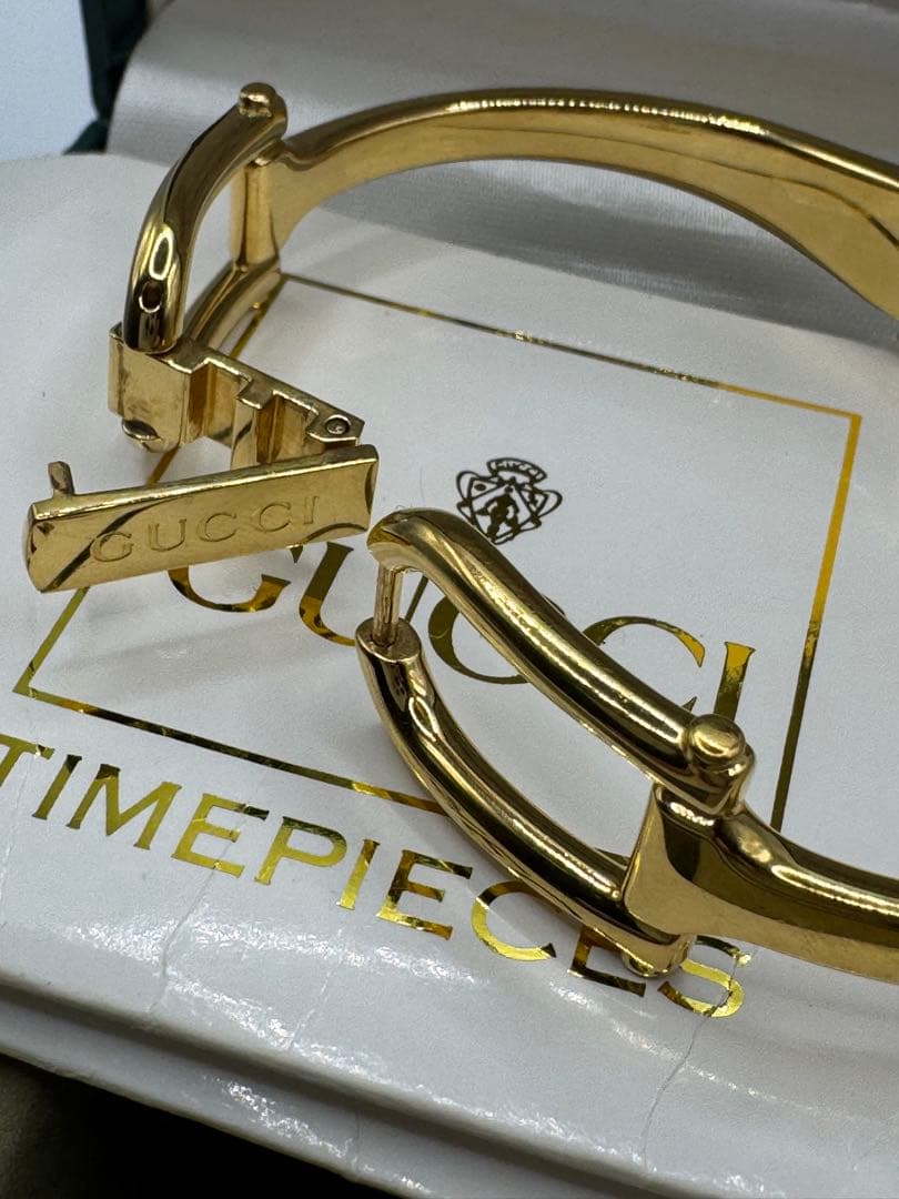 ブルドーザー様 電池交換済み【新同】GUCCIレディースゴールド/ブラック稼働品