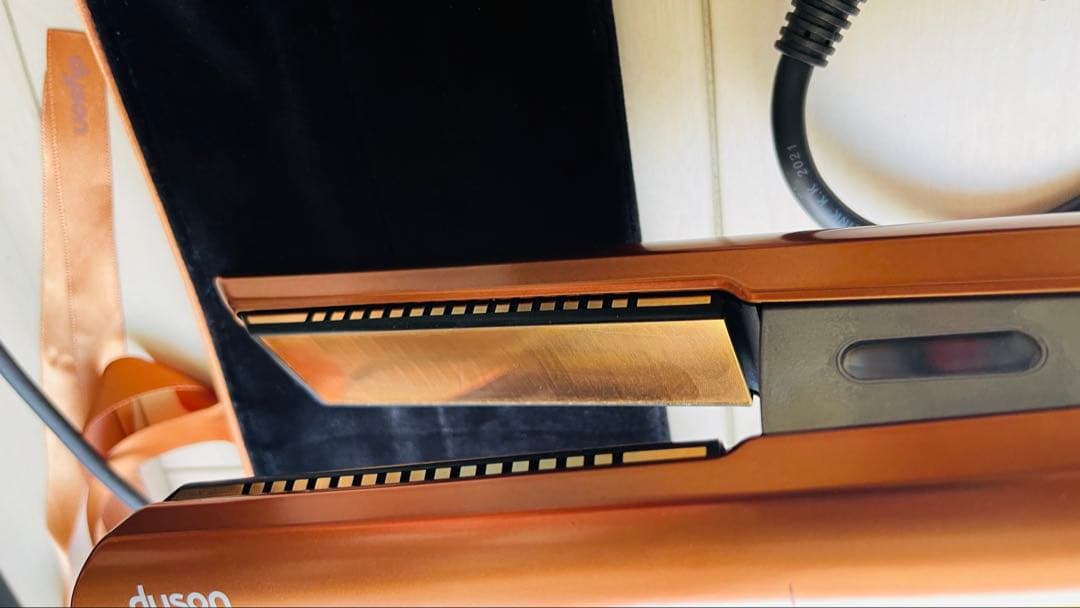 ダイソン　Dyson Corrale ヘアアイロン HS07 BCBN