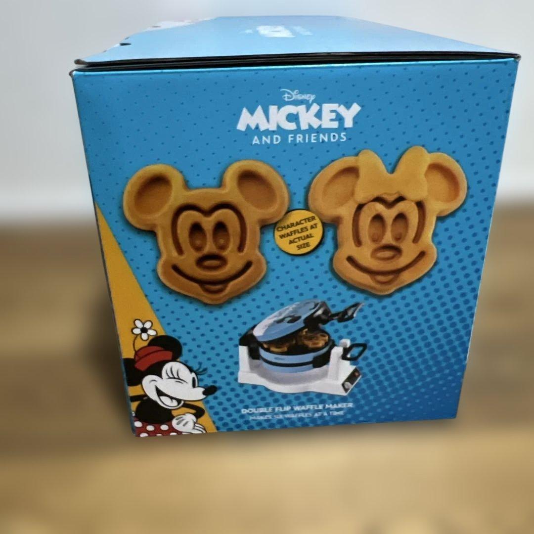 ポポ　『新品未開封』ディズニー ミッキー&ミニーワッフルメーカー 6枚焼き
