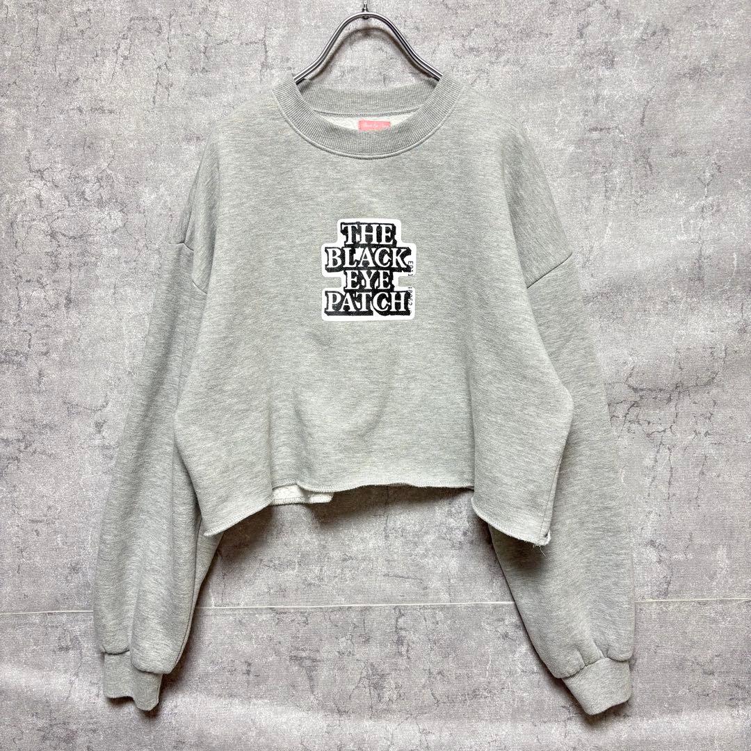 BLACK EYE PATCH クロップドスウェット グレー