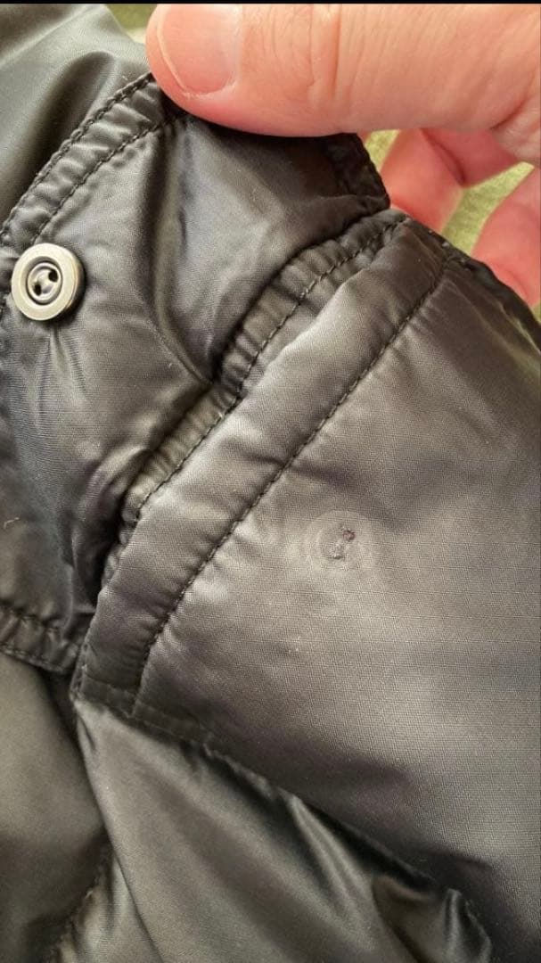 モンクレール フード付きダウンジャケット ブラック