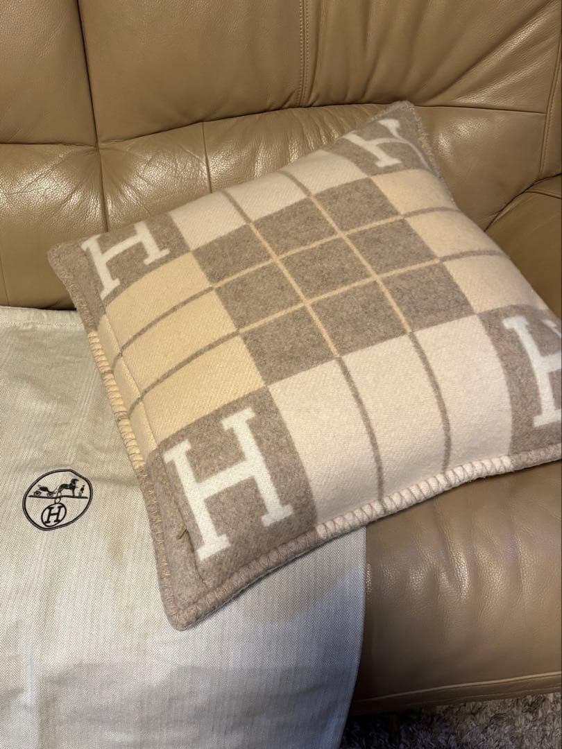 ★HERMESエルメス　アヴァロンクッション　PMココカモミール★