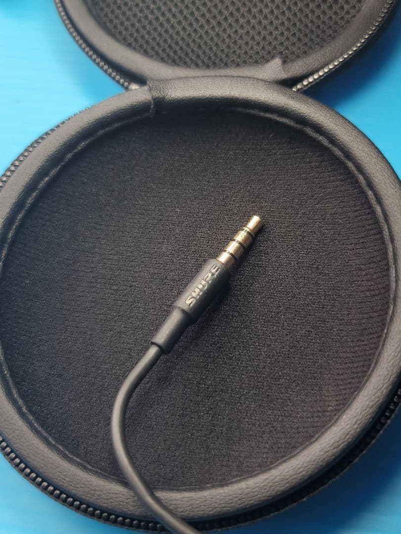 Shure AONIC４SE42HYBK＋UNI‐A