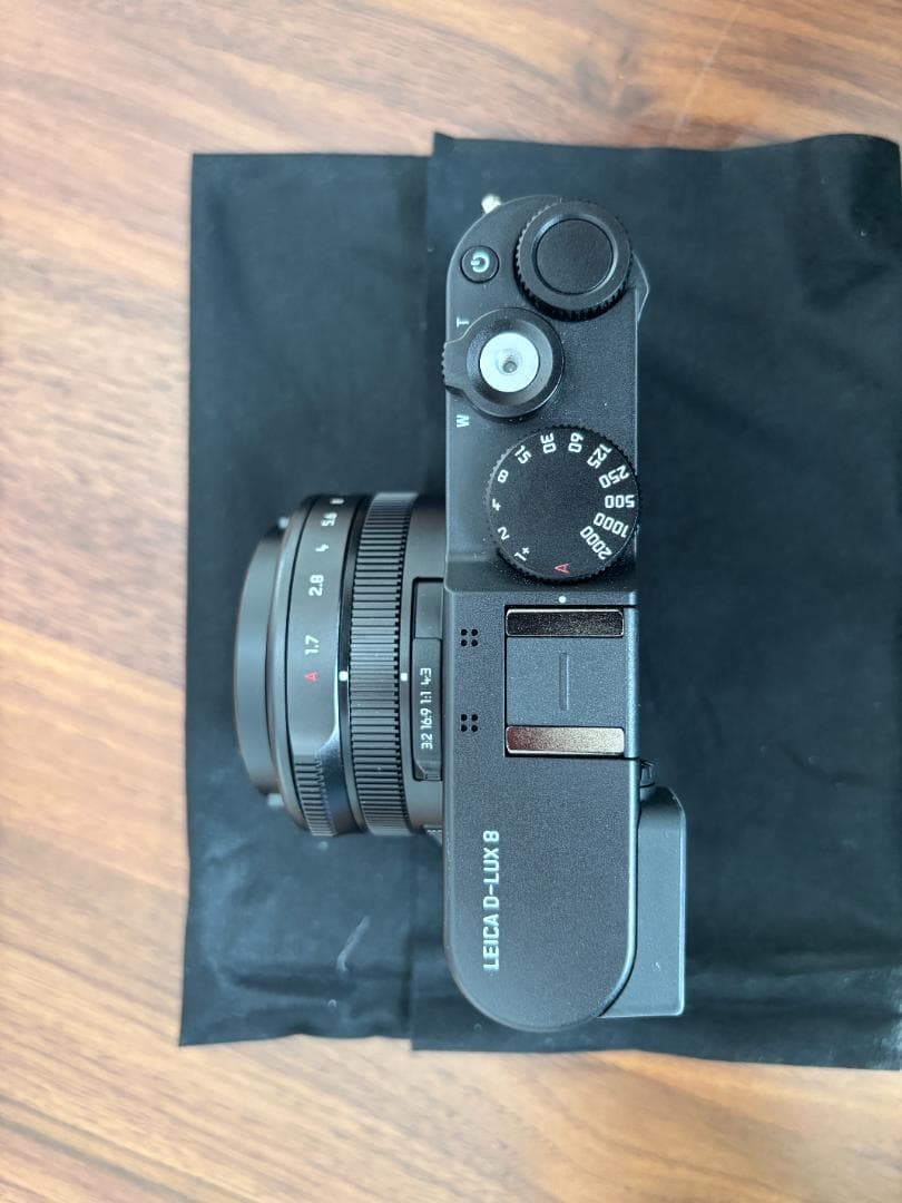 極美品【Leica】D-LUX8 & 純正オートレンズキャップ付き