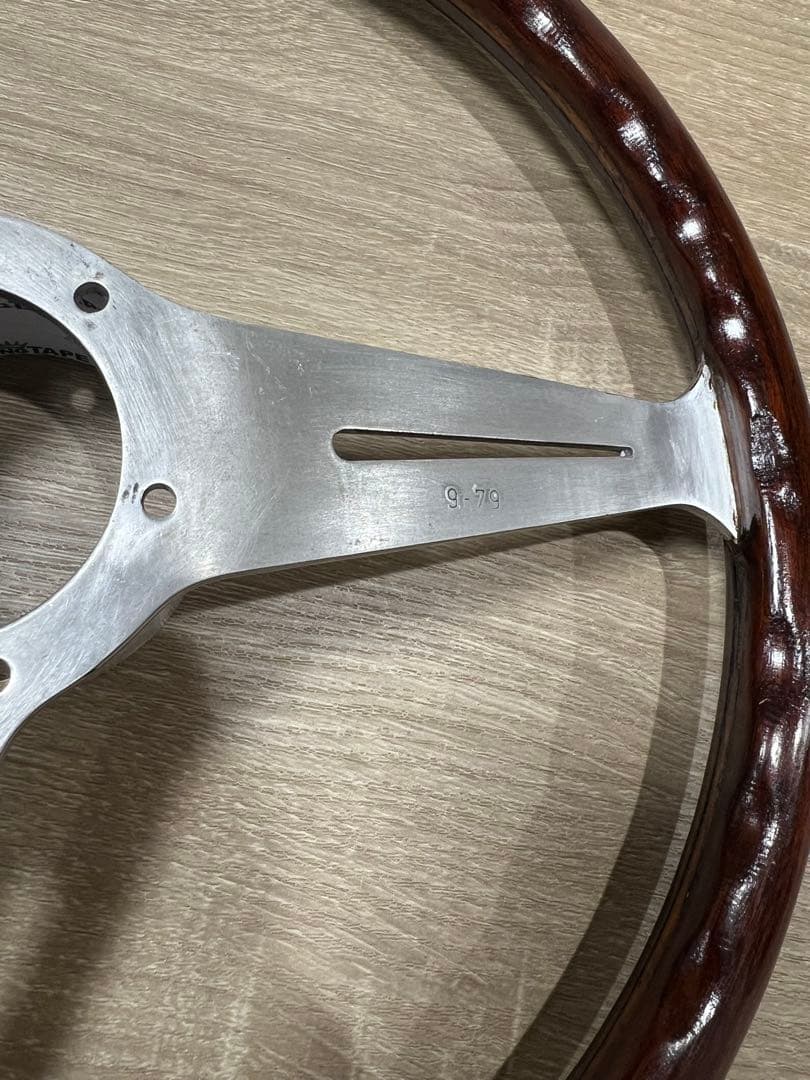 ナルディ(NARDI)クラシックウッドステアリング　36.5パイ　正規品