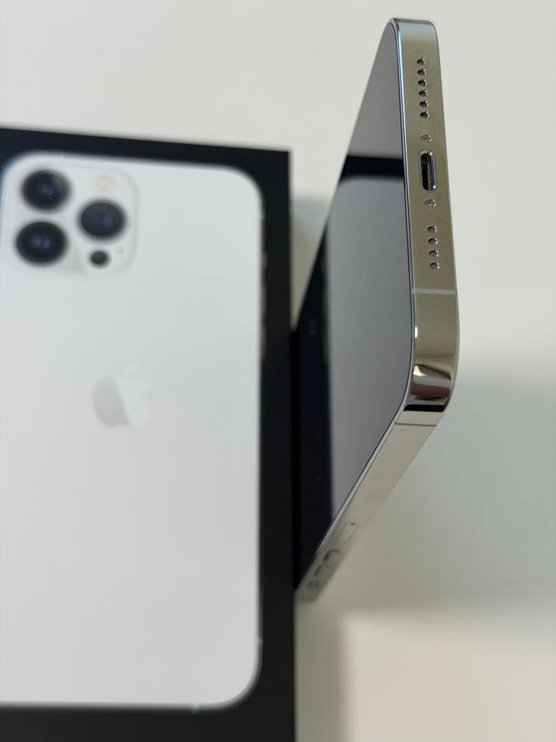 iPhone 13 pro max 256G シルバー　SIMフリー　美品