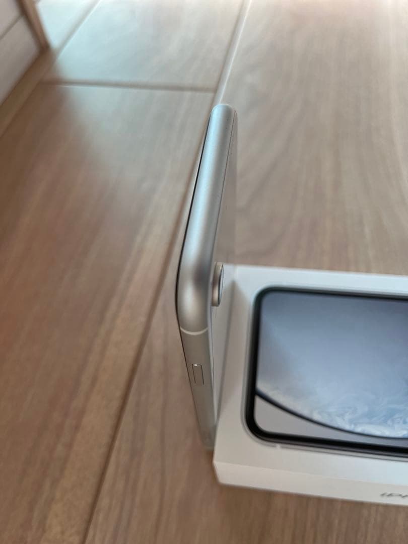 【超美品】iPhone XR ホワイト 128GB