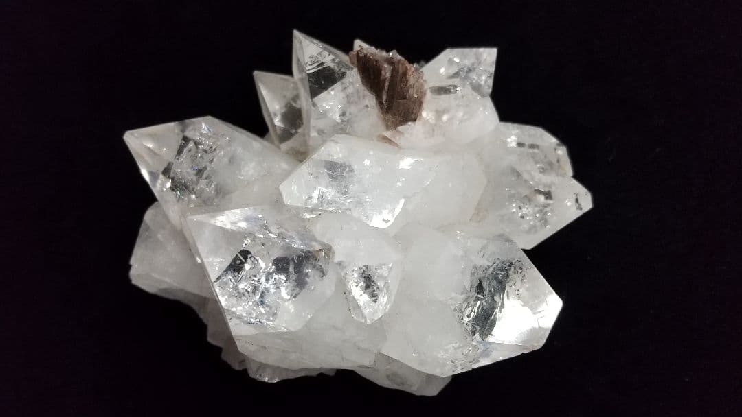 アポフィライト(魚眼石)クラスタ―