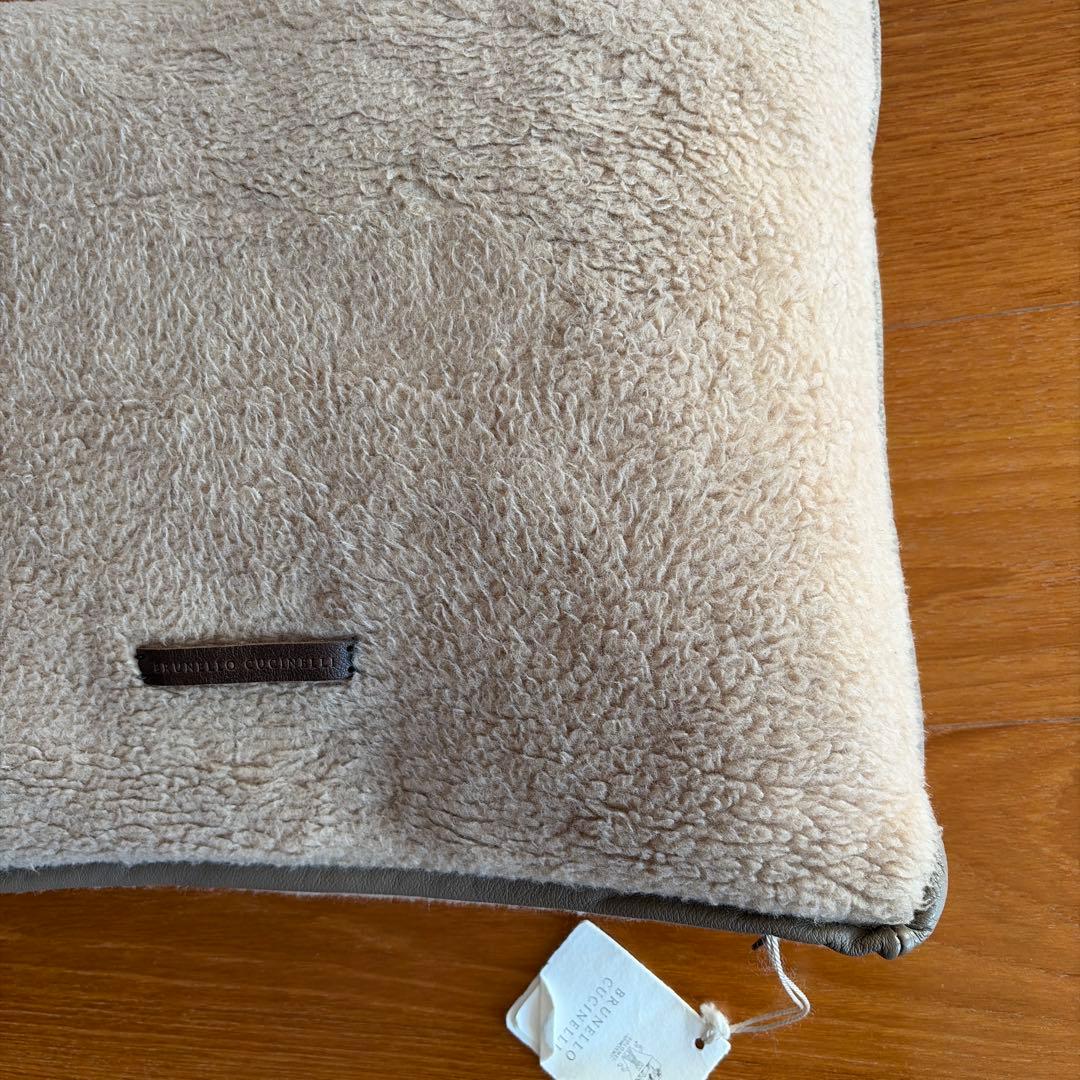 【タグあり】ブルネロクチネリ　クッション