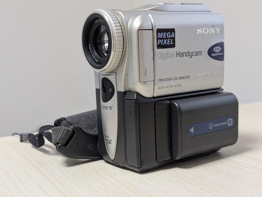 SONY DCR-PC101 MiniDVビデオカメラ ダビングに