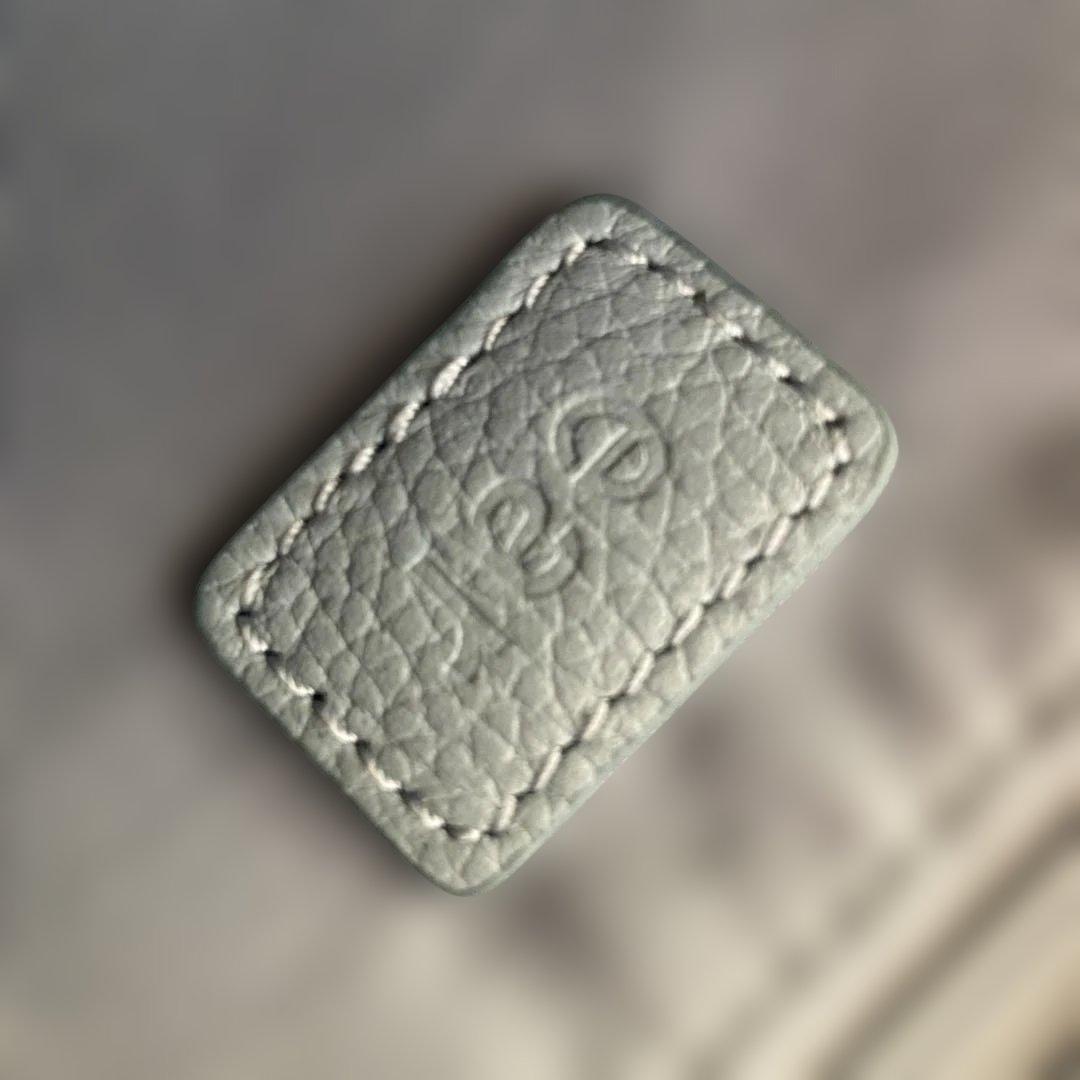 イアパピヨネワイドテープレザー ショルダーバッグ