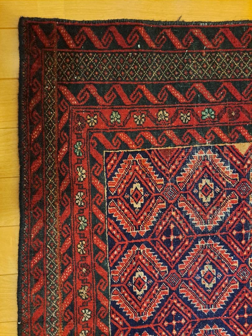 手織りトライバルラグ　ヴィンテージラグ　イラン　ウール　ペルシャ絨毯　バルーチ