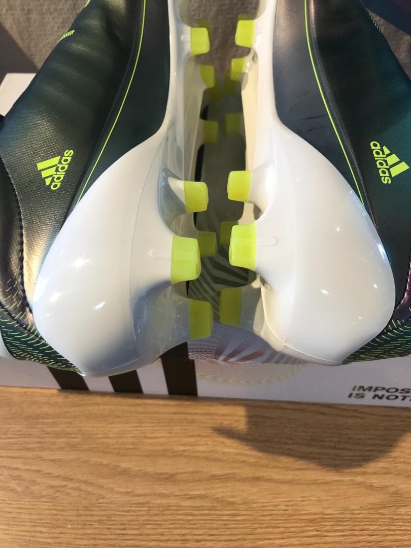 adidas　Ｆ50　アディゼロＦＧ　メッシモデル　２６．０cm　未使用