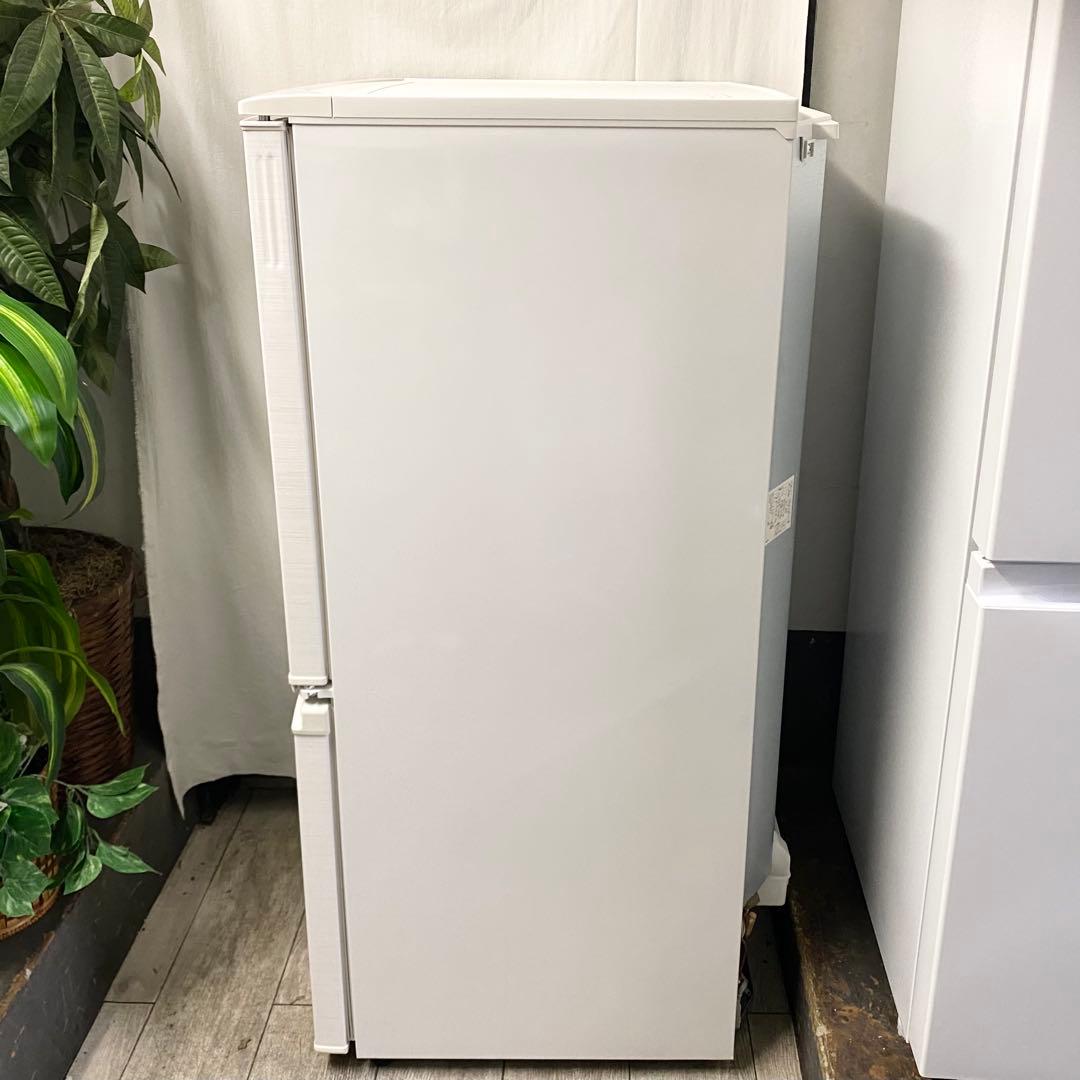 どっちも付け替えドアだから引越しでも連れてける♪2ドア冷凍冷蔵庫137L