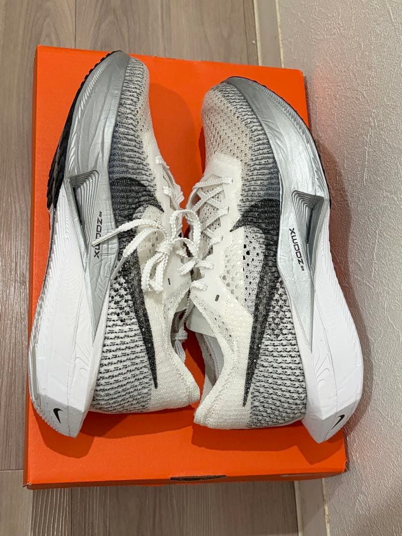 【新品未使用】Nike Vaporfly DV-4129-100 25.5cm