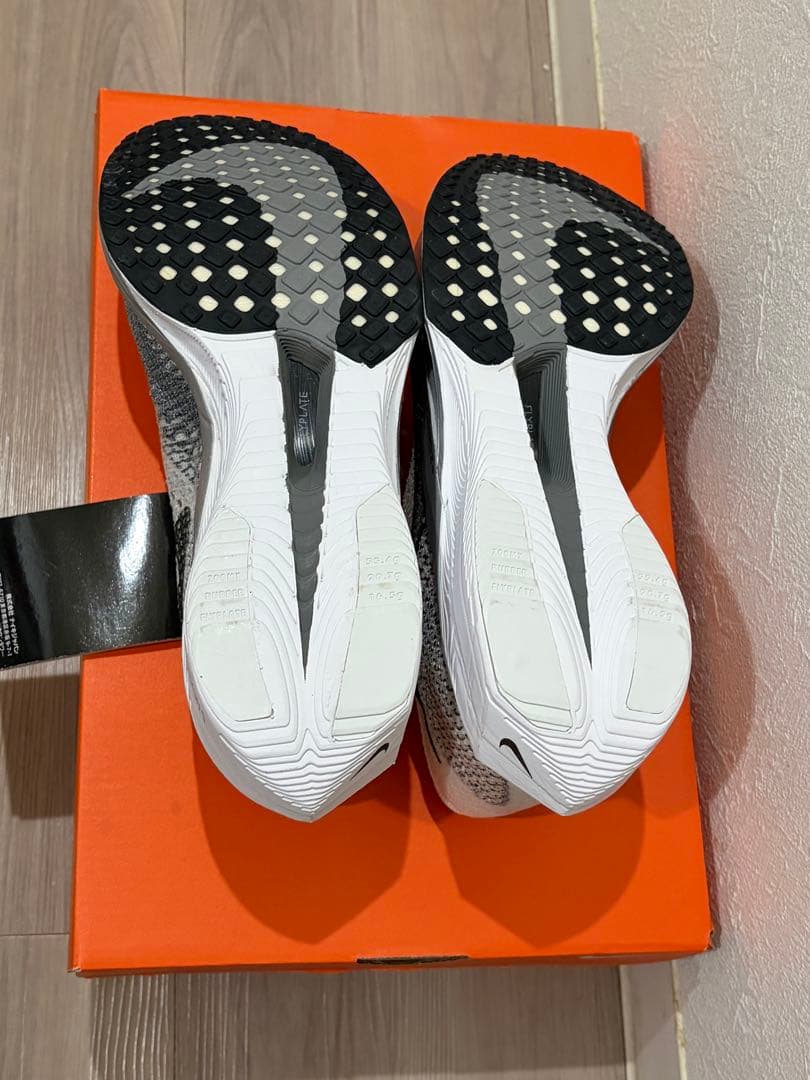 【新品未使用】Nike Vaporfly DV-4129-100 25.5cm