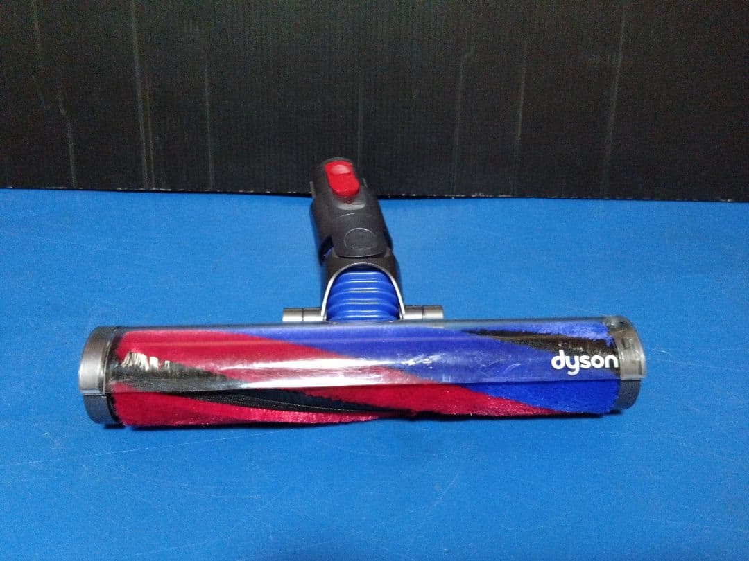 大人気モデル！dyson‼️デジタルスリムフィラフィ SV18充電スタンド付き①