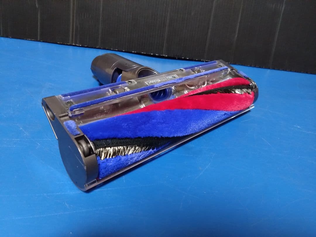 大人気モデル！dyson‼️デジタルスリムフィラフィ SV18充電スタンド付き①