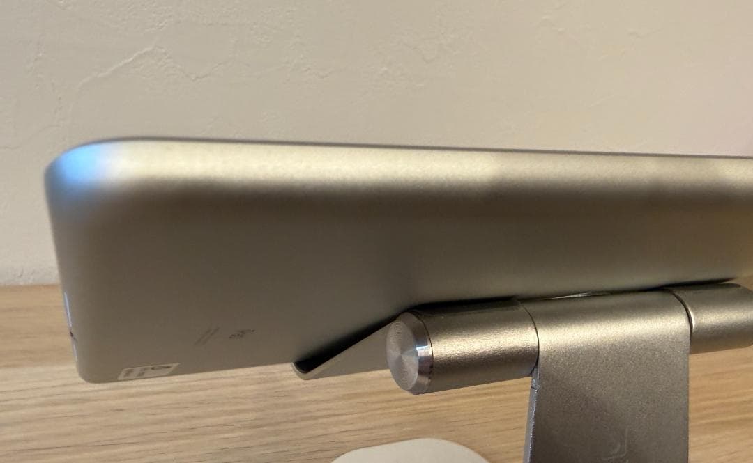 iPad 8世代　32GB 10.2インチ Wi-Fiモデル 本体