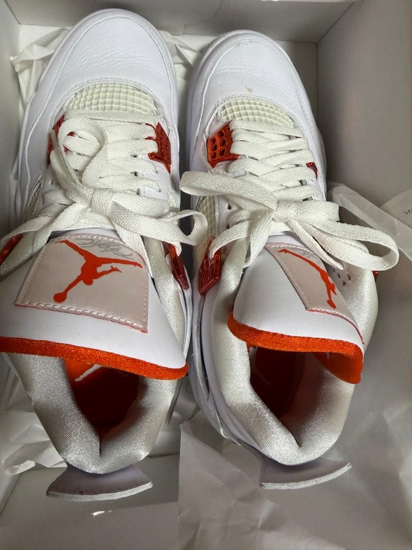 ナイキ NIKE エアジョーダン4 AJ4 ホワイト×オレンジ