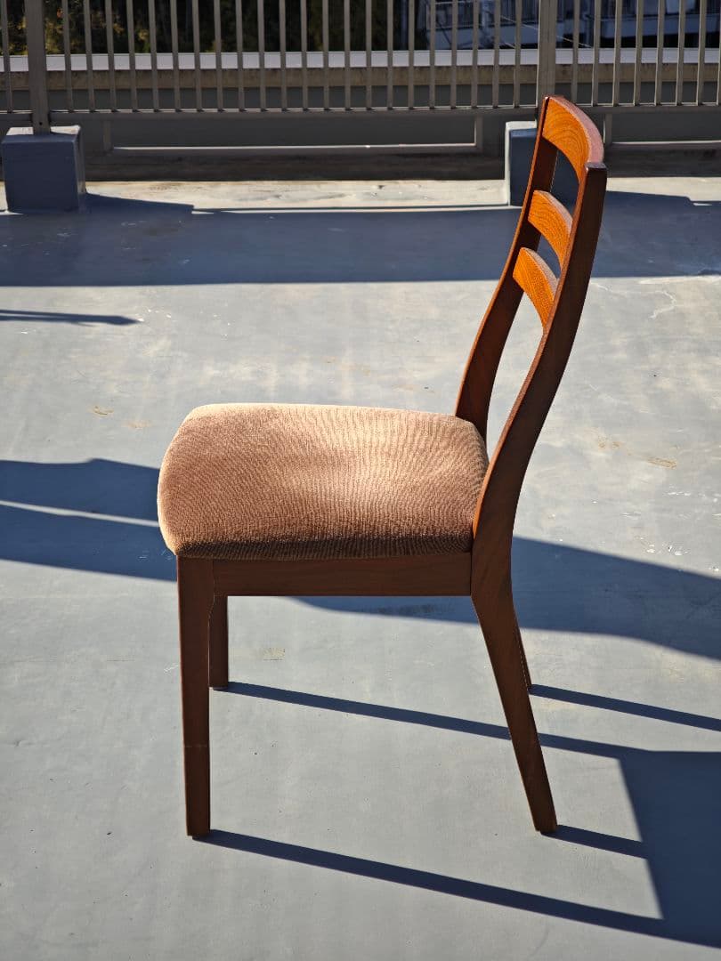 ヴィンテージ　木製ダイニングチェア　チーク