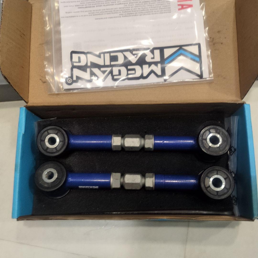 アコードハイブリッドcr6 リア3点アーム