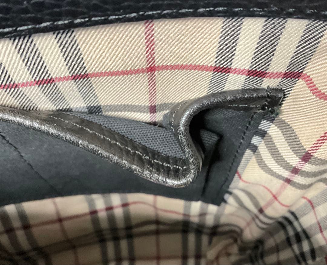 美品　バーバリー　ショルダーバッグ　斜め掛け　レザー　ブラック　レディース