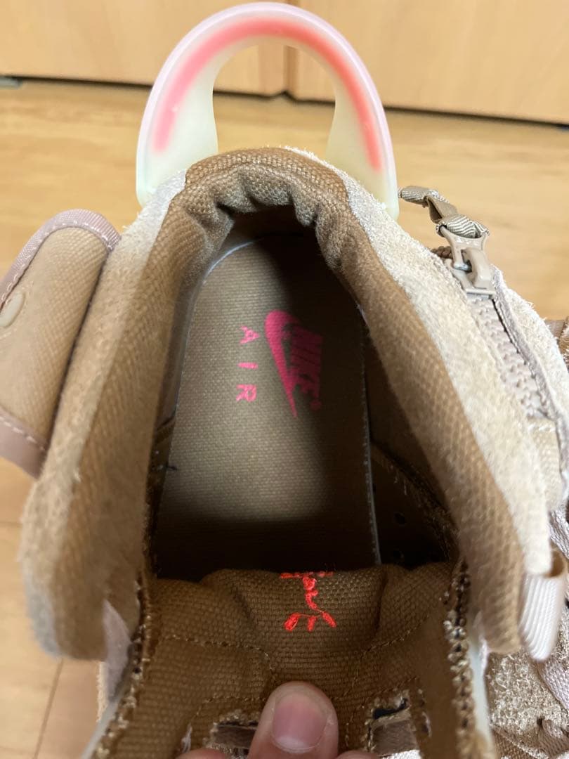 エアジョーダン 6 Travis