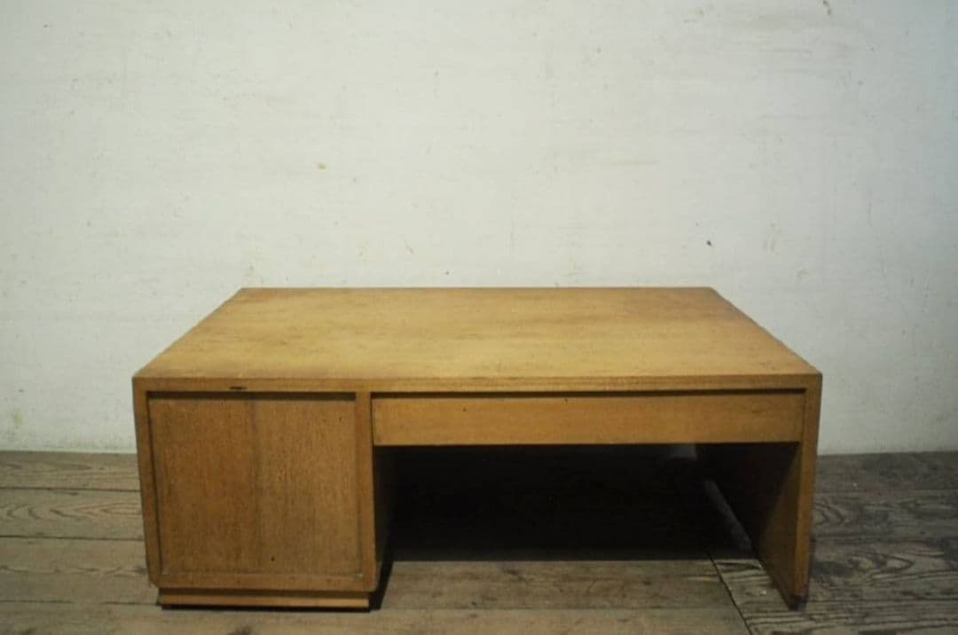 1042　ビンテージ　ロータイプの片袖机　文机　陳列台　デスク　テーブル　レトロ