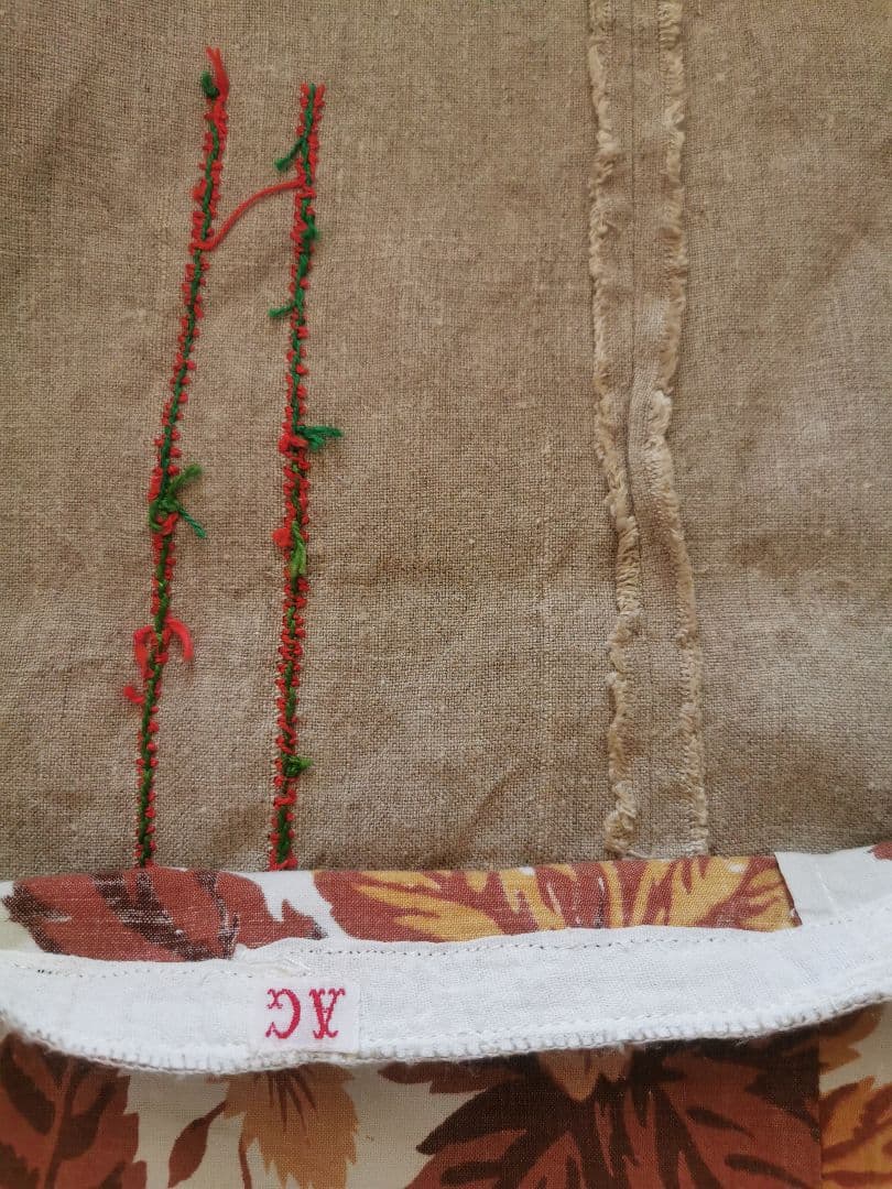 アンティーク フレンチファブリック＆リネン色糸刺繍 衣装ケース クッションカバー