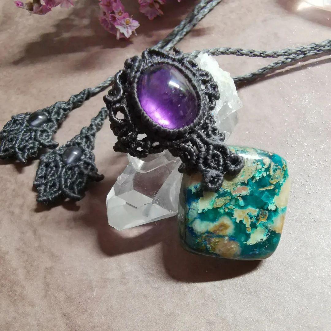 アメジストとシャッタカイトのマクラメネックレス