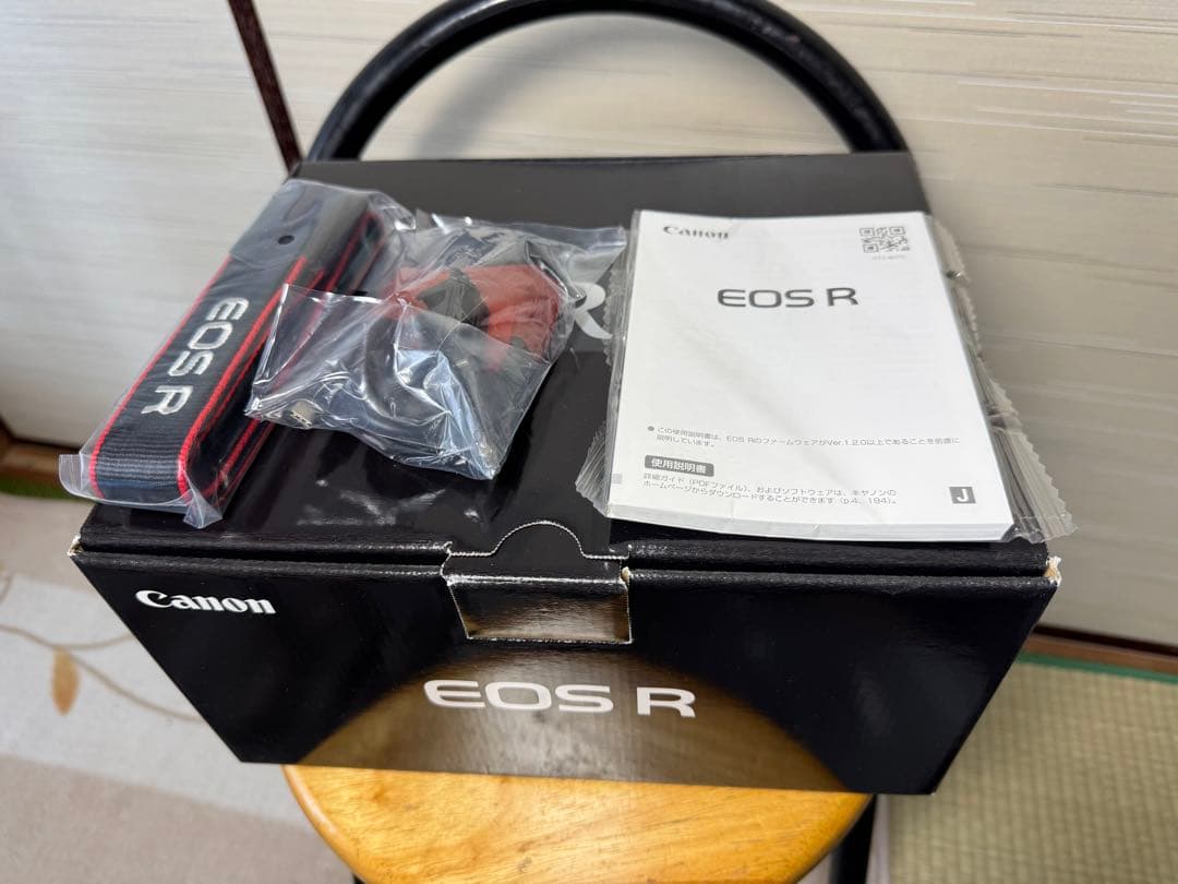 Canon EOS R 美品　ショット数1000以下