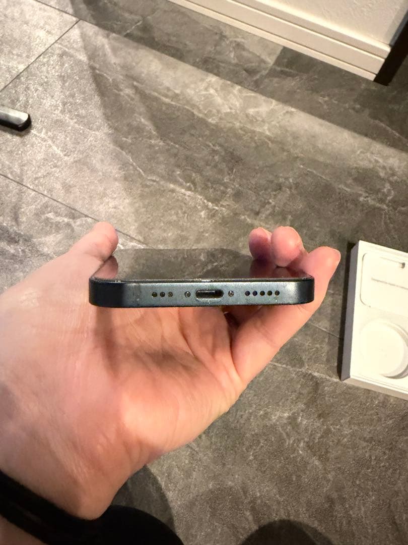 iPhone13 128GB SIMフリー　バッテリー82%