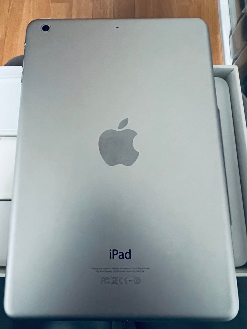 【Apple】iPad mini Retinaディスプレイ、64GB、Wi-Fi