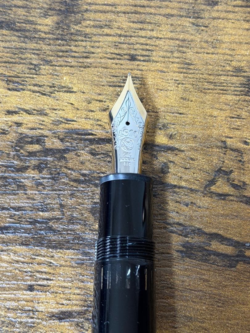 未使用に近い　149 14C 2段エボナイトペン芯　バイカラー　万年筆　F