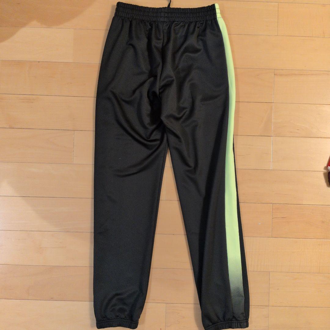 新品　サイズ160 umbro トラックジャケットパンツセットアップ ブラック