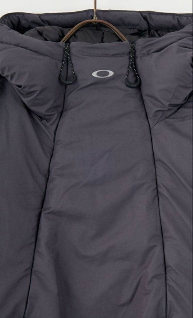 完売品 オークリーインサレーション プルオーバーアウタージャケット